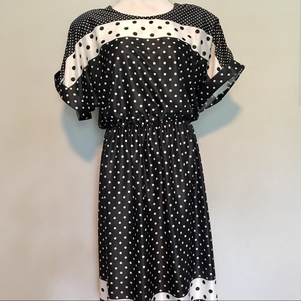 Authentic Vintage polka dot dress fits XL to 1X